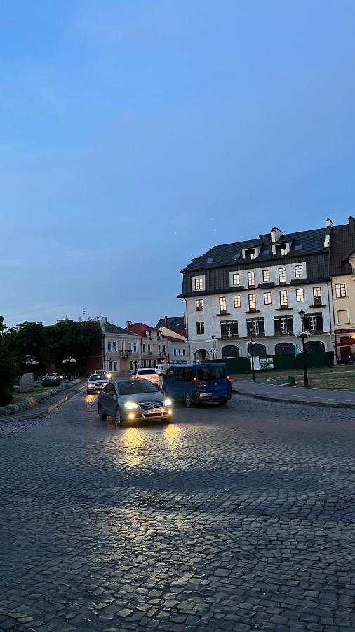Чудові Апартаменти «D.I.M.» В Старому Місті Kamianets-Podilskyi Exterior foto