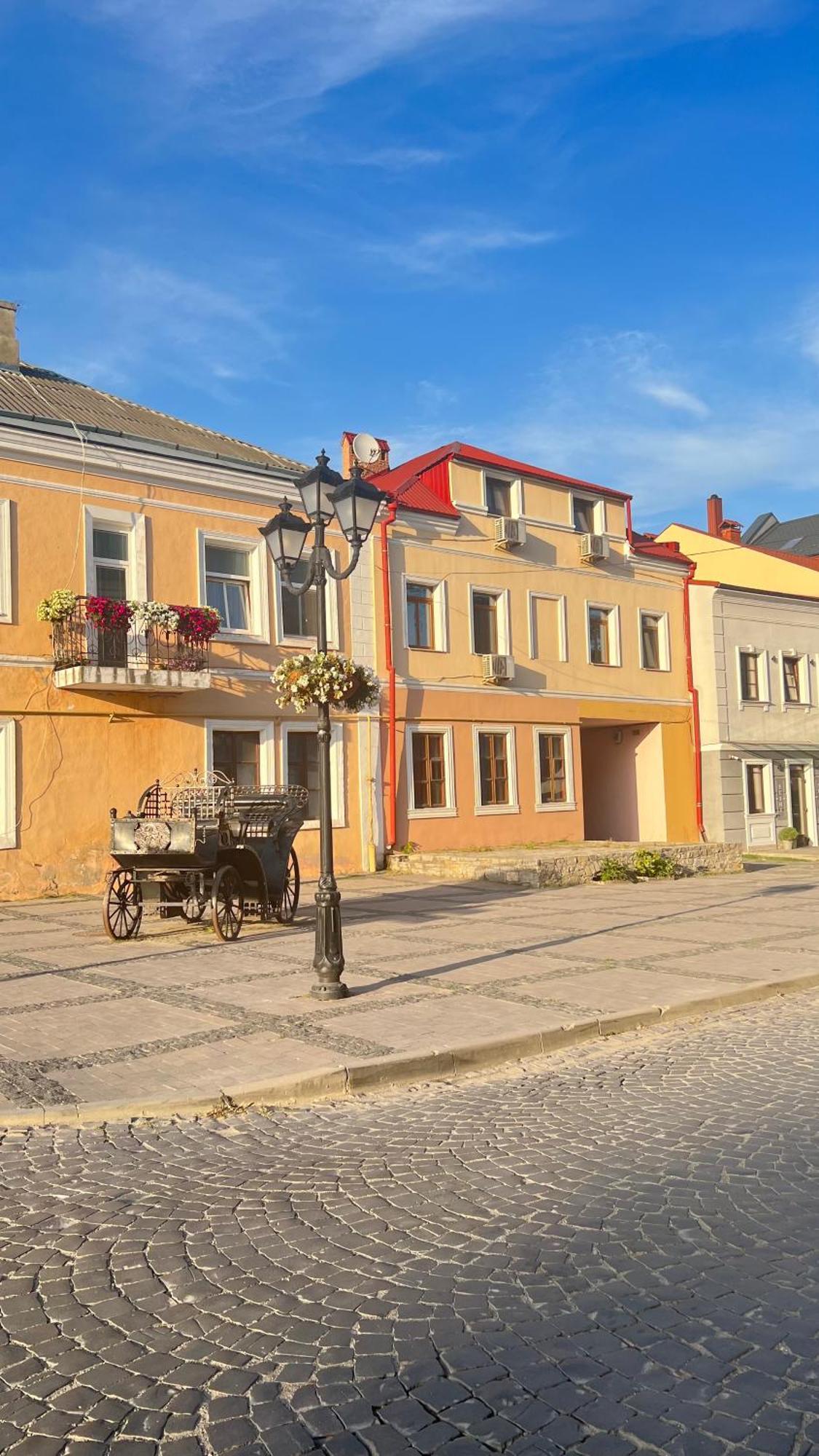 Чудові Апартаменти «D.I.M.» В Старому Місті Kamianets-Podilskyi Exterior foto